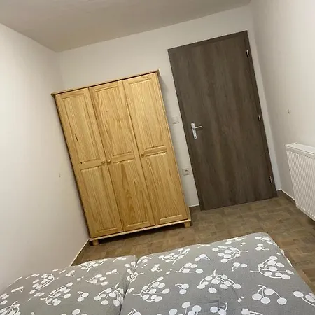 Mira *